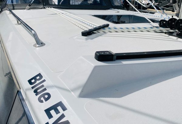 Blue Eyes - C42-Deck