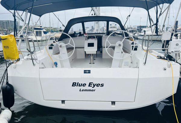 Blue Eyes - C42- Heck